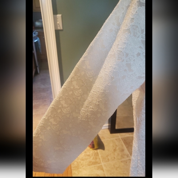 Draper's & Damon's Lace Blouse - Picture 4 of 7